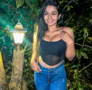 VIP College Girl Escorts  In Shimla Awaits For You Guys