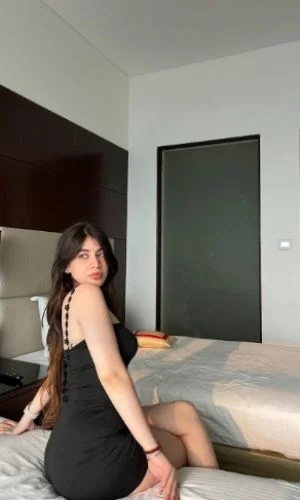 Beautiful college girl and an expert in pleasure.