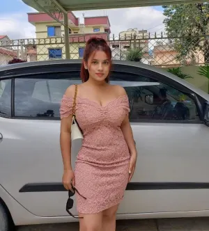 Hot young and sexy college call girl waiting for you.