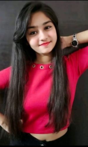 A sensual and elegant escort girl available