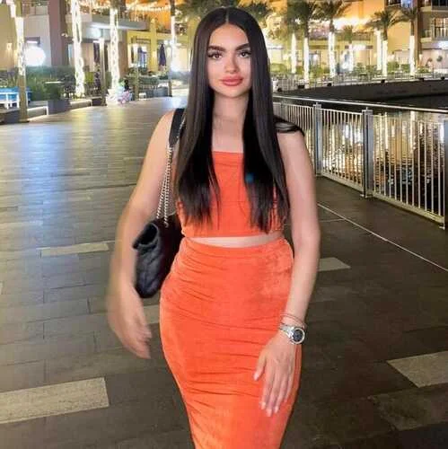 Russian Model Escort Girl Available in Ghaziabad, Book Now