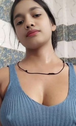 A superb massage escort girl ready for a crazy adventures in bed.