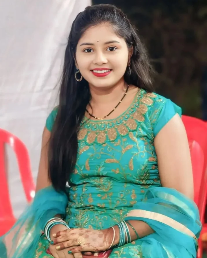 Lovely massage escort girl in Azamgarh seeking for gentleman.
