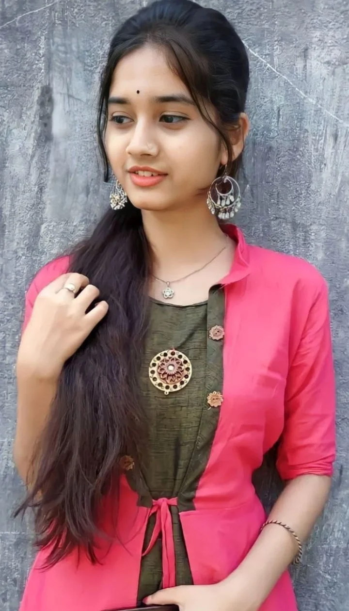 Young college escort girl in Colaba call now for booking