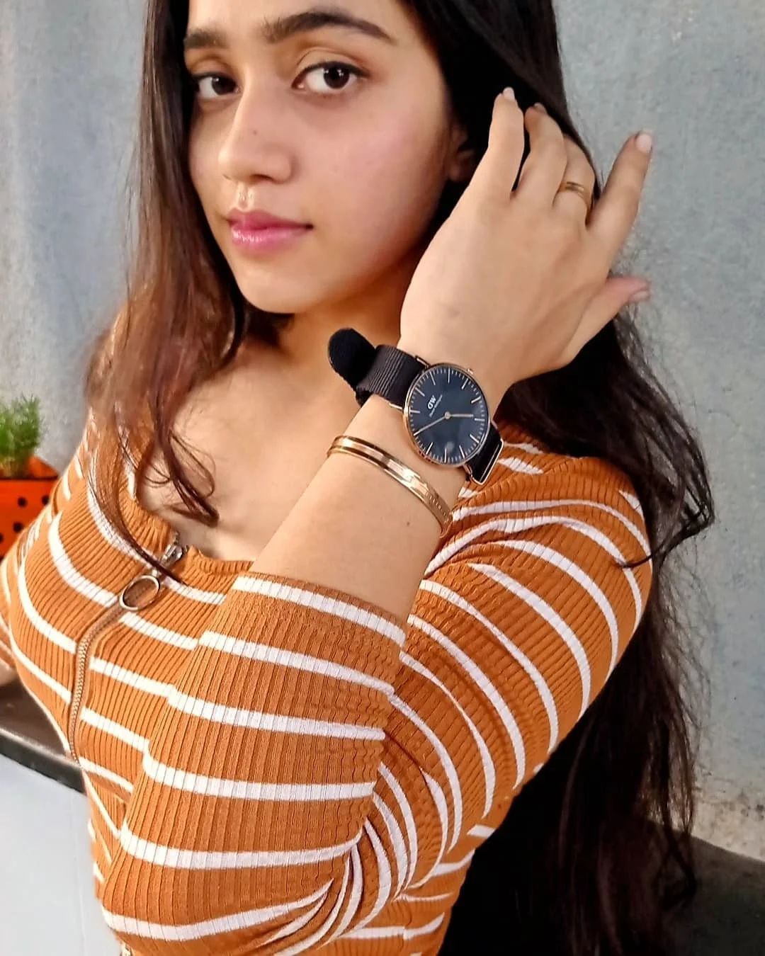 No advance no booking Full payment service time only whatsapp messages