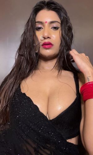 Shemale escort call girl service provider in Naggar