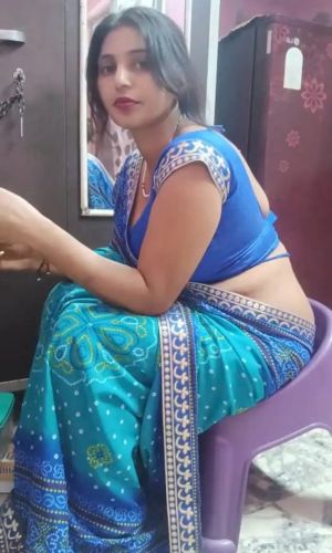 A married escort call woman will give a best escort service to your group